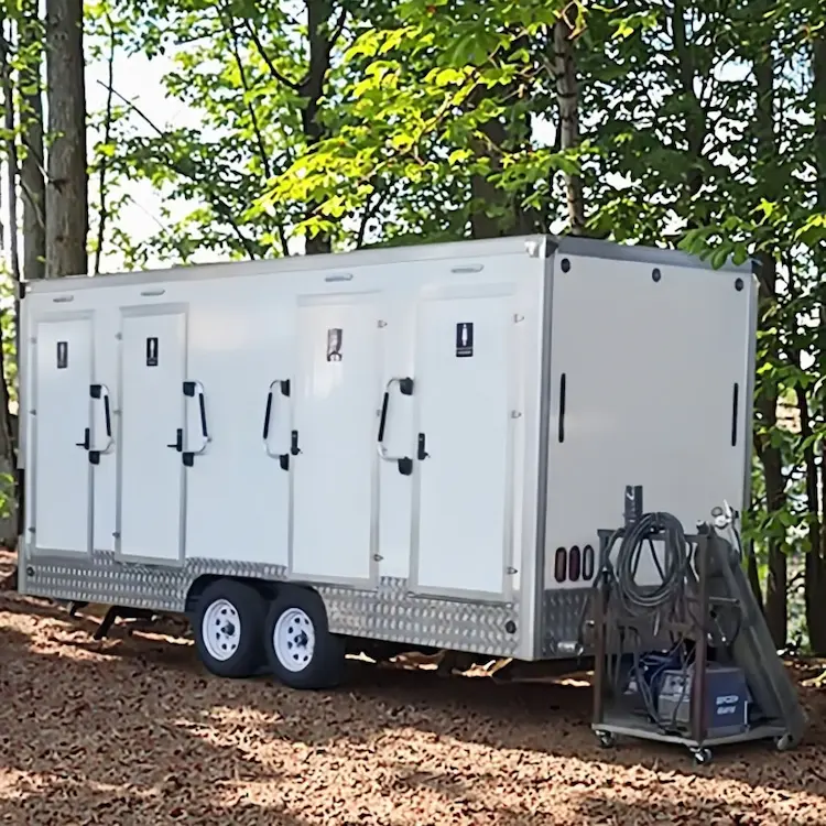 4 Stall Luxury Modern Fiberglass Portable Toilet Trailer for Outdoor Use